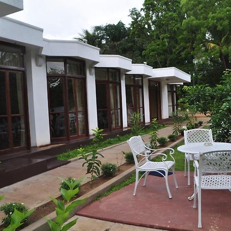 Melbourne Tourist Rest Hotel Anuradhapura Exterior photo