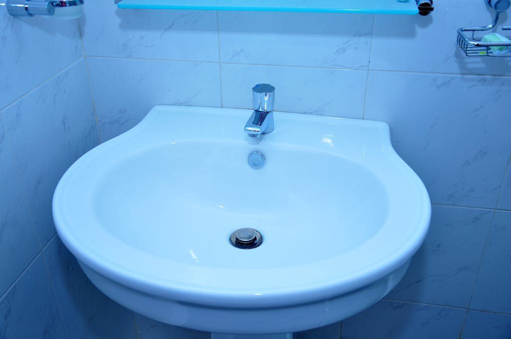 Melbourne Tourist Rest Hotel Anuradhapura Room photo