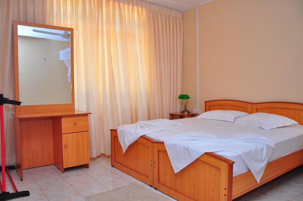 Melbourne Tourist Rest Hotel Anuradhapura Room photo
