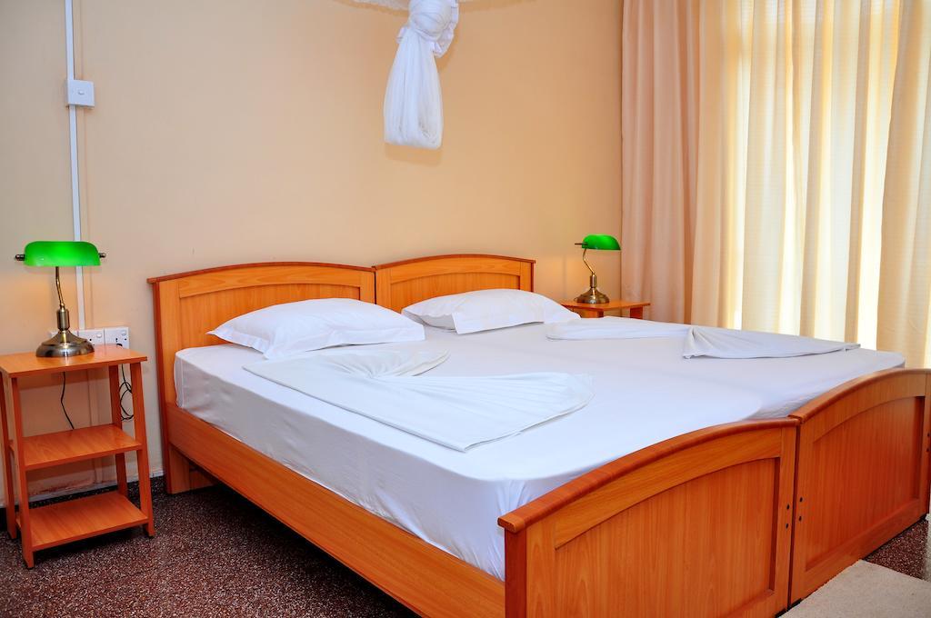 Melbourne Tourist Rest Hotel Anuradhapura Room photo