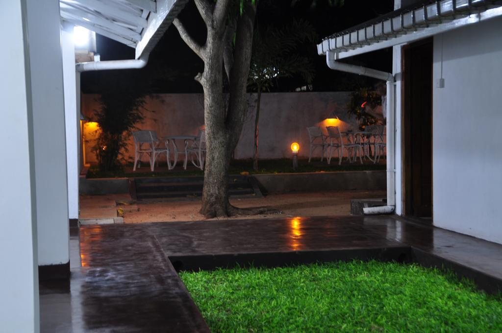 Melbourne Tourist Rest Hotel Anuradhapura Exterior photo