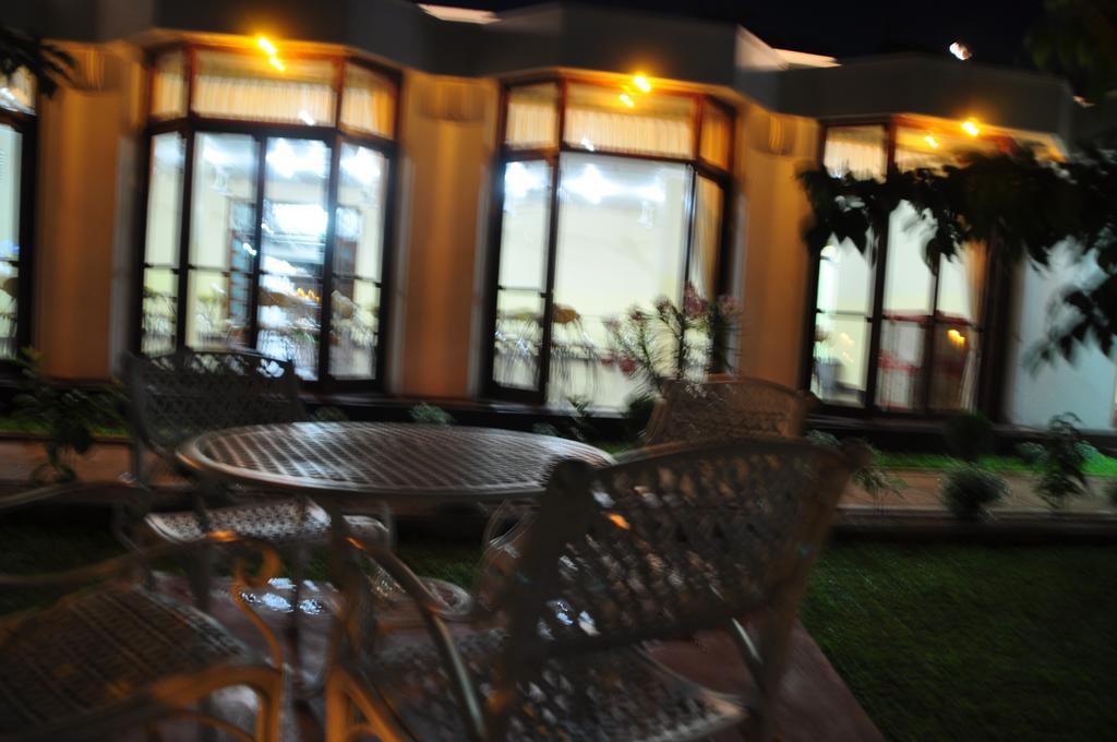 Melbourne Tourist Rest Hotel Anuradhapura Exterior photo
