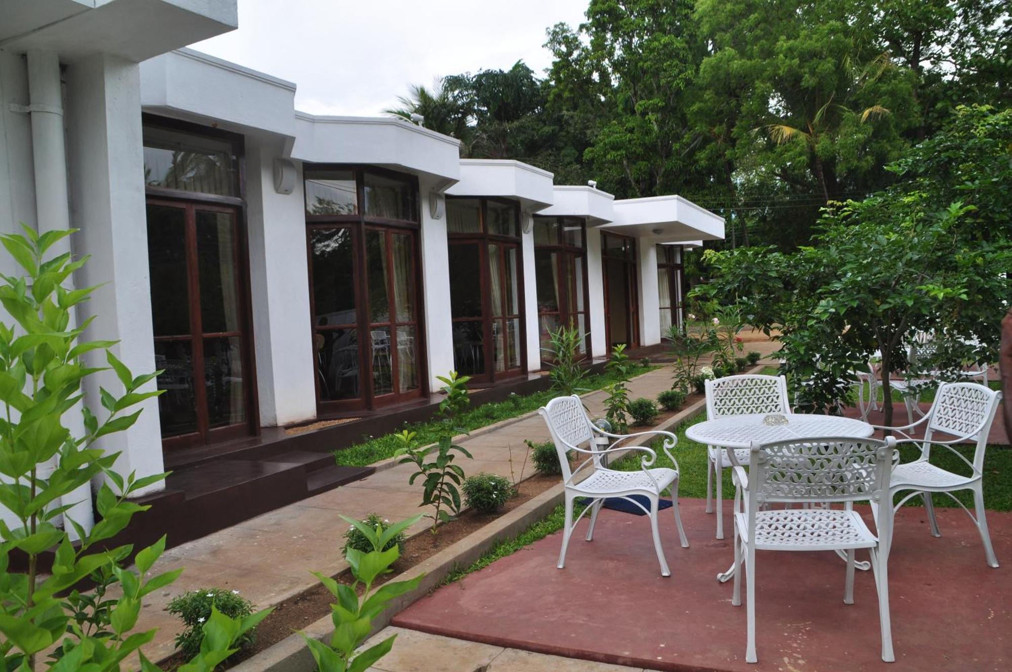 Melbourne Tourist Rest Hotel Anuradhapura Exterior photo