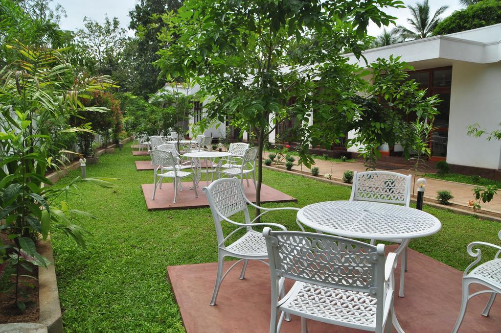 Melbourne Tourist Rest Hotel Anuradhapura Exterior photo