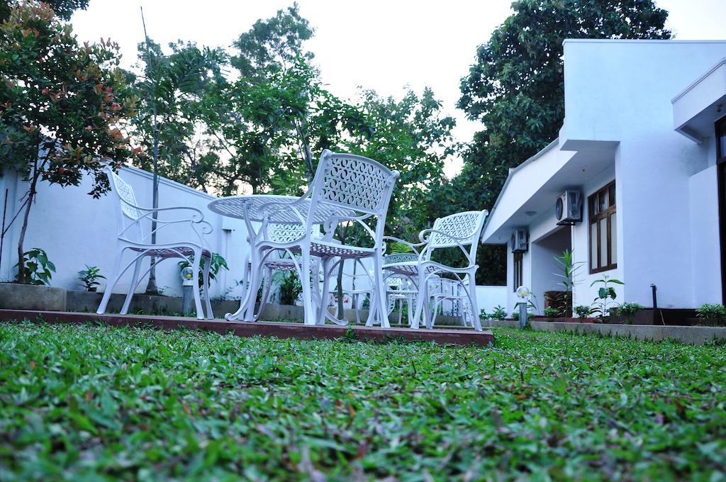 Melbourne Tourist Rest Hotel Anuradhapura Exterior photo