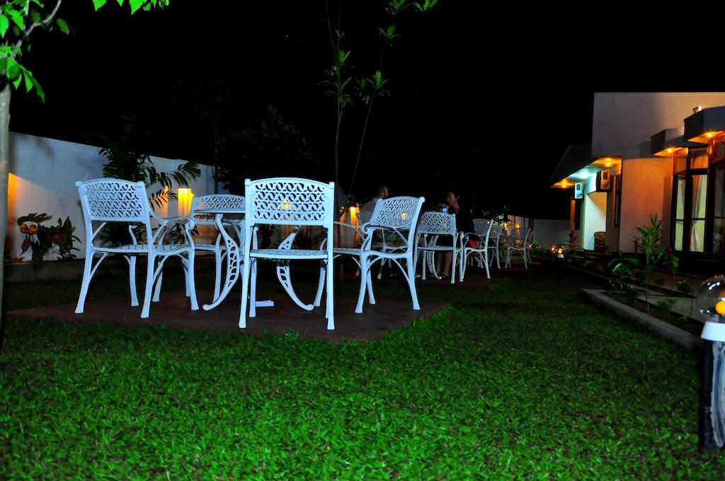 Melbourne Tourist Rest Hotel Anuradhapura Exterior photo